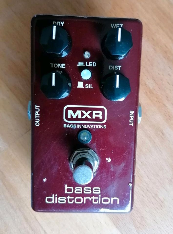 MXR Bass Distortion M85 Bass Fuzz Verzerrer Pedal in Kiel