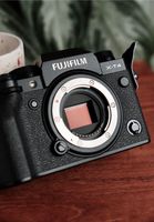 Fujifilm X-T4 Kamera Body OVP Fuji XT4 spiegellose Systemkamera Berlin - Treptow Vorschau