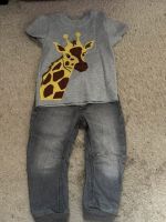 Giraffen tshirt und Jeans 92 Nordrhein-Westfalen - Schlangen Vorschau