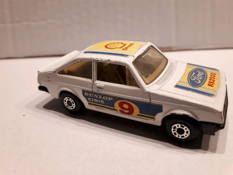 No.9 Matchbox Superfast Ford Escort RS 2000 Weiß /Dekor in Nürnberg (Mittelfr)