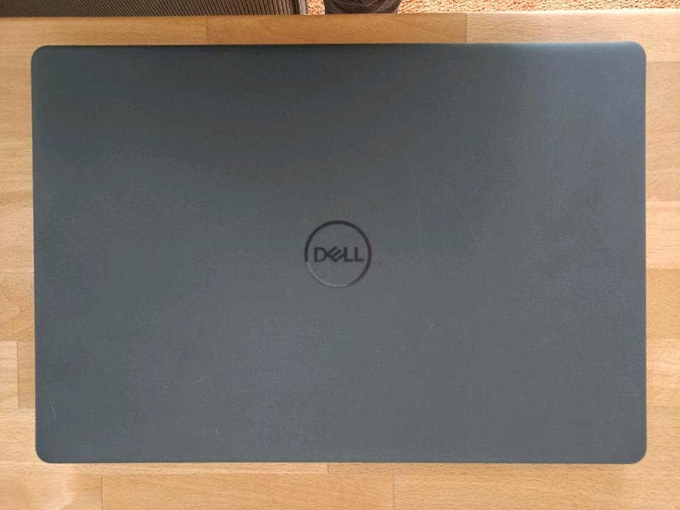 Laptop Dell Inspiron 3505 AMD Ryzen 3 8GB RAM 256GB Win10 in Berlin