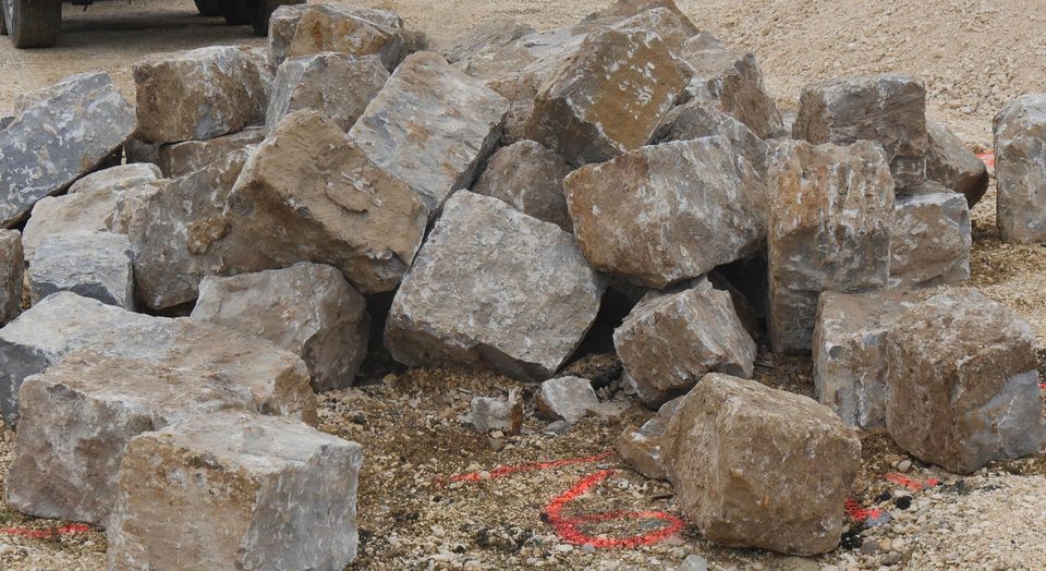 Muschelkalk Mauersteine 40er - Natursteinmauer / Hangabsicherung in Amstetten