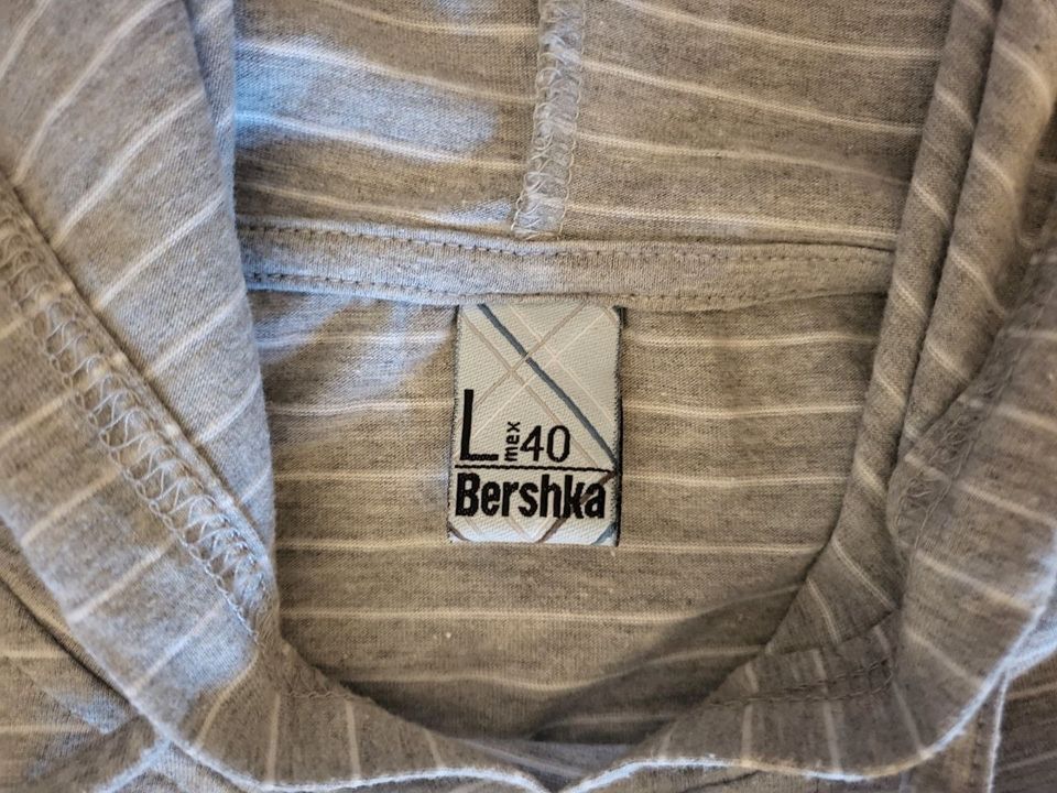 Bershka T-Shirt. Gr. XS in Görlitz