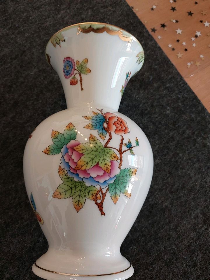Herend Porzellan Vase  Schmetterlinge 20,5cm Höhe -Neu Selten ! Q in Töging am Inn