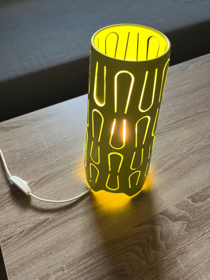 IKEA Nachtisch Lampe klein grün Metall in Dinslaken