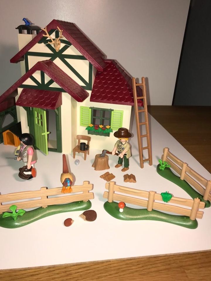 Playmobil Forsthaus 6811 in Borsdorf