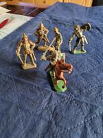 5 DDR Ritter Spielfiguren Sachsen-Anhalt - Barby Vorschau