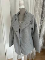 Gina Jacke Strickjacke Boho Vintage grau leichte Jacke Größe 40 L Niedersachsen - Wedemark Vorschau
