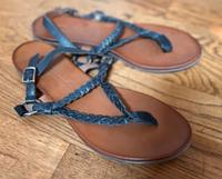 Zehentreter / Sandalen von COX geflochtenes Leder, grau Gr 41 Hessen - Hüttenberg Vorschau