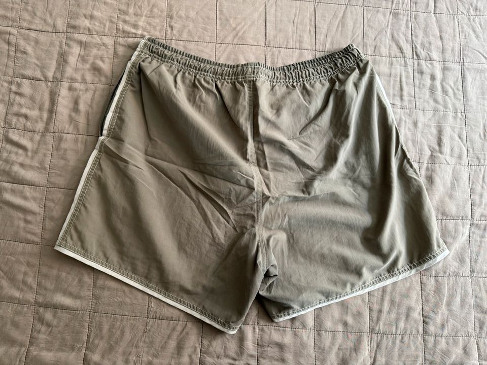 Quicksilver Vintage Badehose Gr M Grau/Grün in München