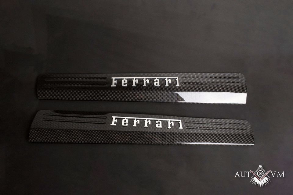 für Ferrari 458 Carbon Einstiegsleisten link & rechts Aufschrift