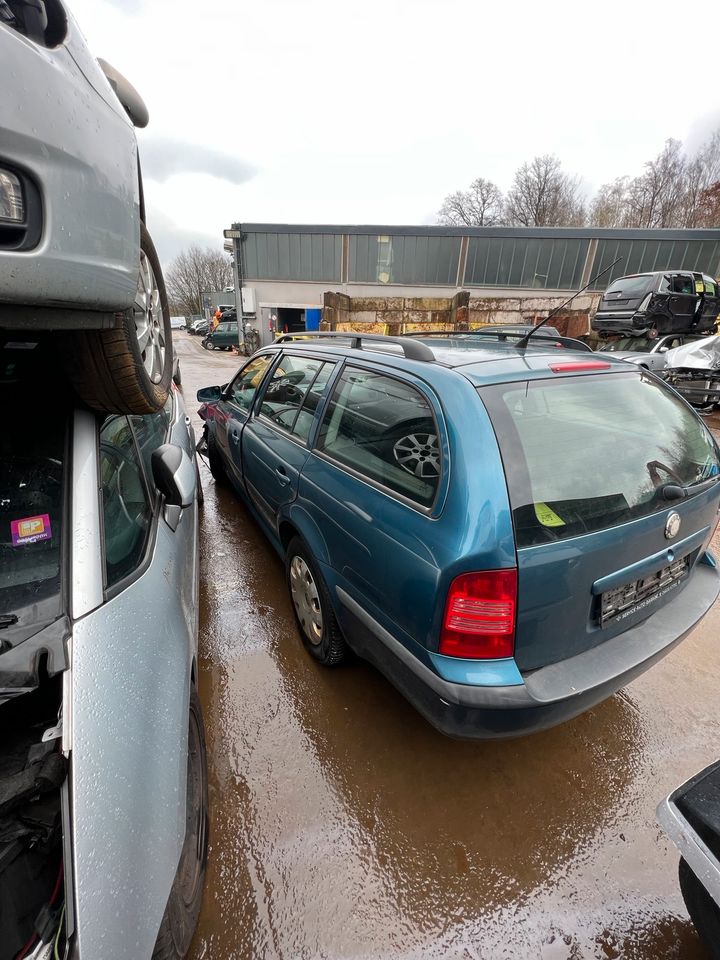 Skoda Octavia 1.9 L 96kW Autoteile Ersatzteile Schlachtfest in Waldbröl