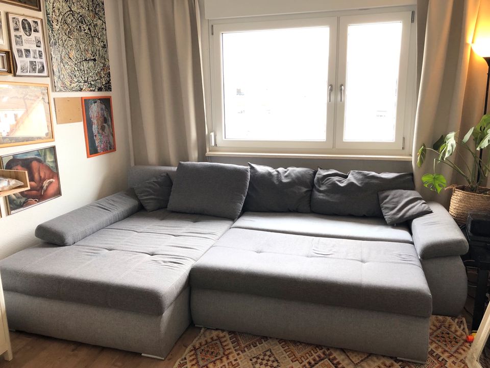 Sofa / Schlafcouch / Sofabett / Couch grau in Frankfurt am Main