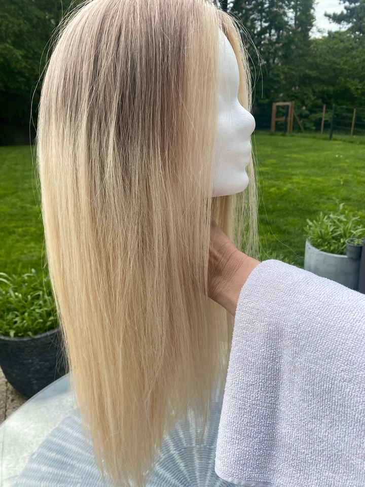 Hairfusion Lace Frontal Wig Echthaar Perücke Blond in Ratingen