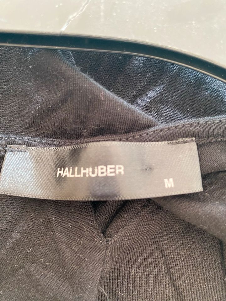 Top in schwarz von Hallhuber, Größe 38, top Zustand in Berlin