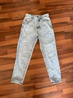Stradivarius Mom Jeans (Größe 36) Niedersachsen - Hage Vorschau