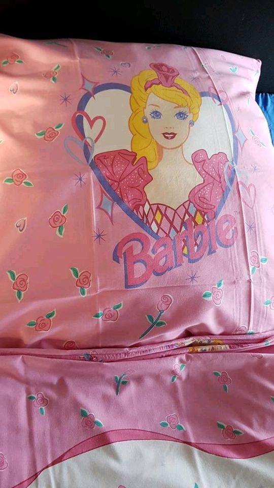 Barbie Bettwäsche, 80x80 cm und 135x200 cm in Upgant-Schott