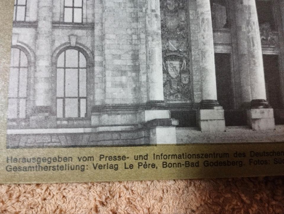 Der Reichstag in der deutschen Geschichte, Broschüre zum falten, in Weißenburg in Bayern