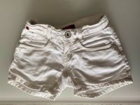 Jeans Shorts BLUE REBEL weiß Gr. 128 weitenregulierbar Nordrhein-Westfalen - Mülheim (Ruhr) Vorschau