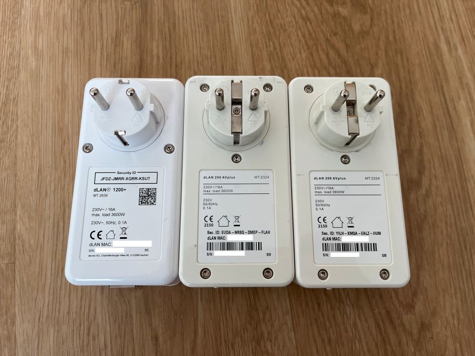 3 x devolo dLAN Adapter (1 x 1200+ ; 2 x 200 AVplus) in Neuss