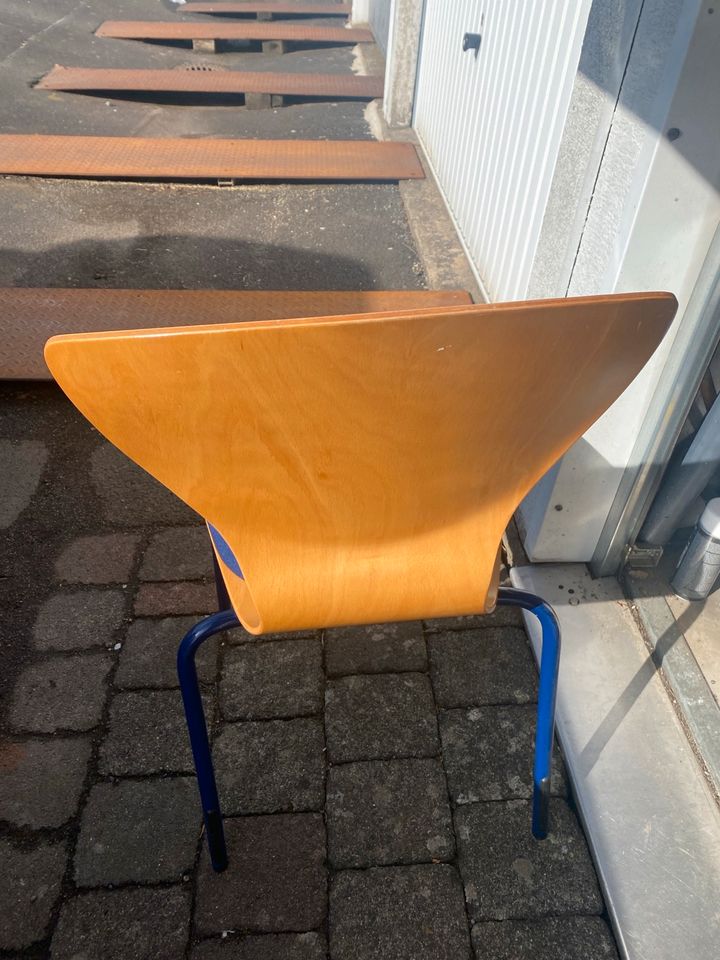 7 Stühle zuverkaufen 5€ pro Stück in Fulda