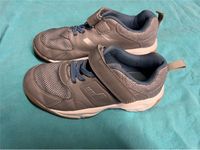 Hallen Turnschuhe 34 schul Sport Schuhe Nordrhein-Westfalen - Sankt Augustin Vorschau