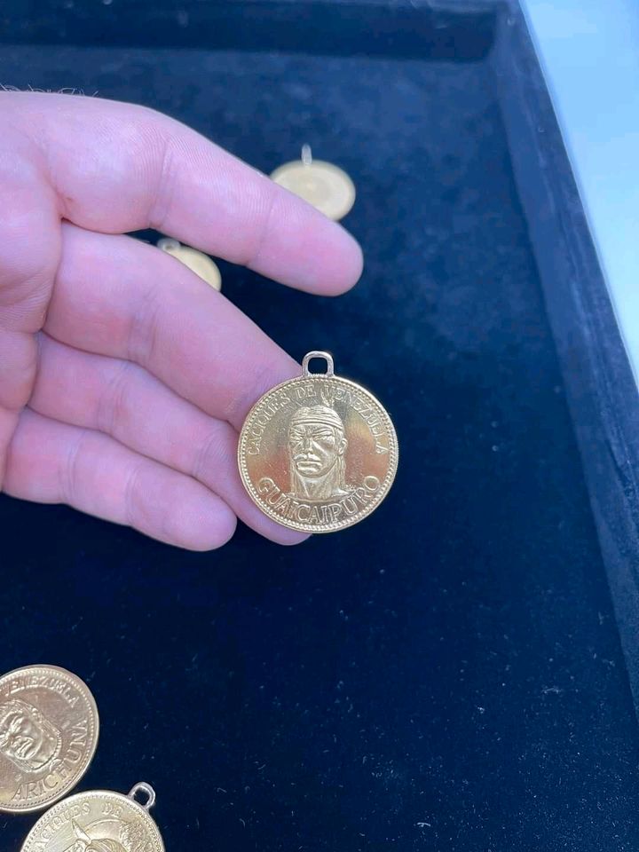 11 Stück Gold-Münzen  22 k in Freilassing