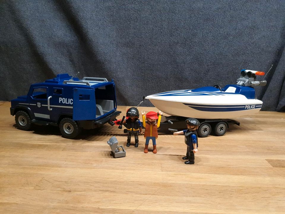 Playmobil 5187 - Polizeitruck mit Speedboot in Espenau