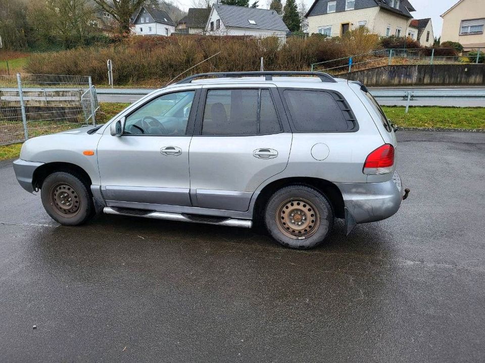 Hyundai Santa Fe 2.4 GLS (2WD) KLIMA TÜV 07.2024 Vollleder in Kürten