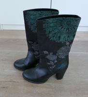 Stiefel Desigual schwarz Leder Gr. 38 Hessen - Gießen Vorschau