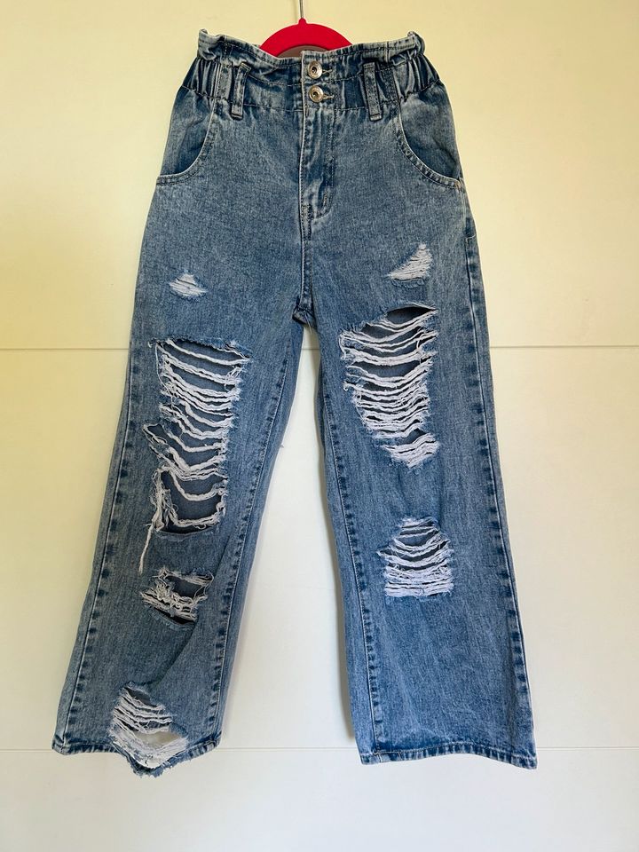 Fast neue tolle Jeans 140cm in Berlin