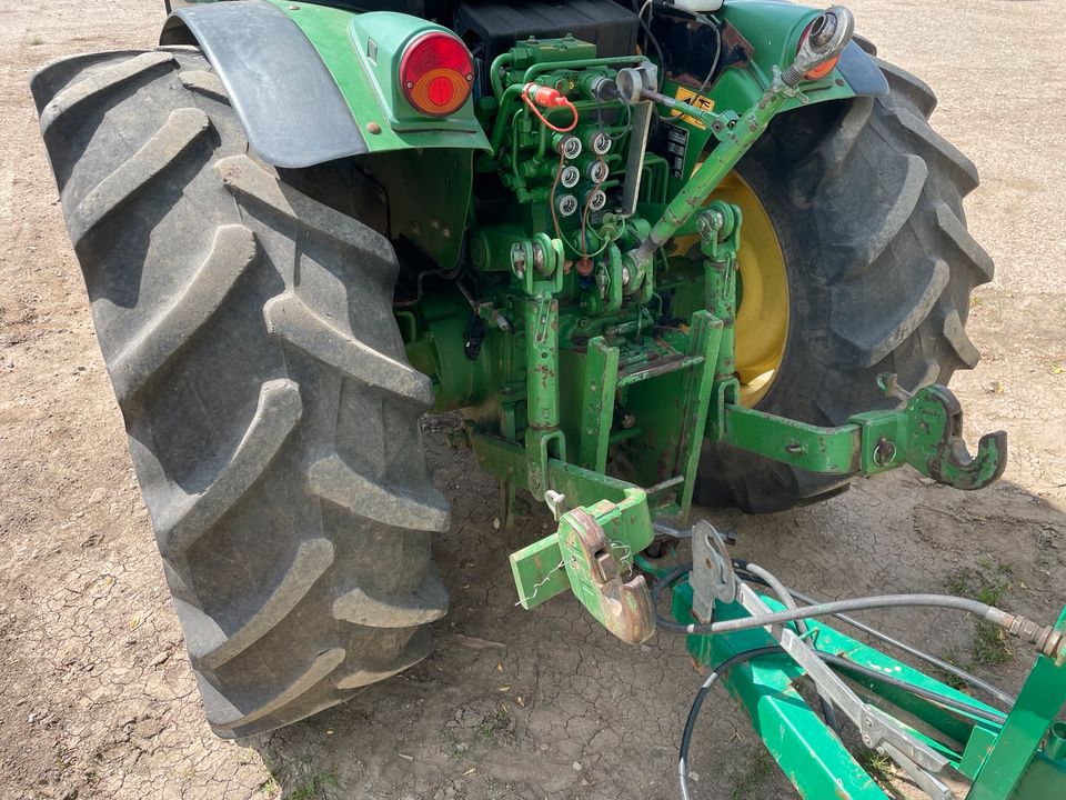 John deere 5090 GF Traktor mit Landmaschinen in Rinteln