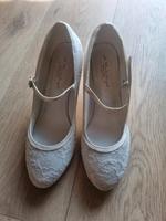 Brautschuhe Pumps In der Gr. 39 in Ivory Satin mit Spitze Bayern - Brannenburg Vorschau