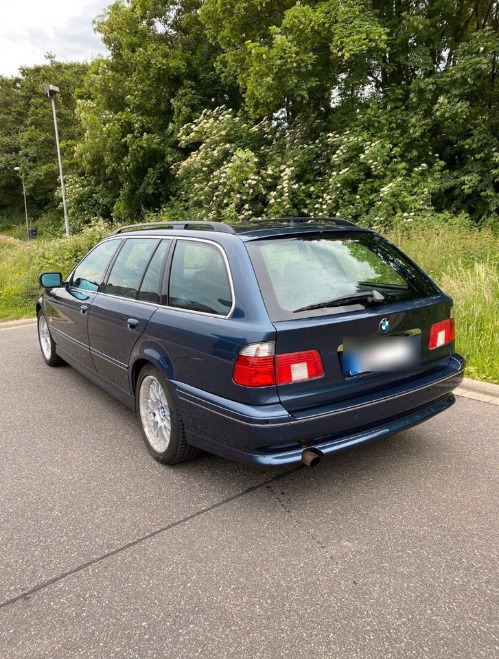 BMW 520 i Kombi in Korschenbroich