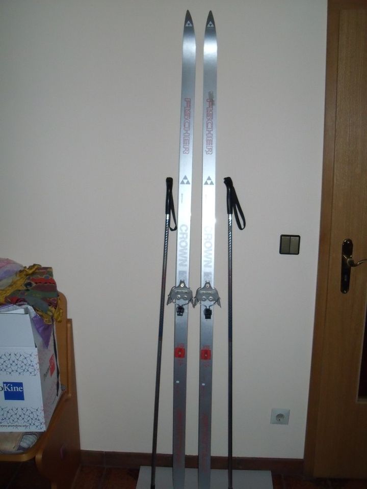 Fischer Langlauf-Ski mit Stöcken & Bindung in Heddesheim