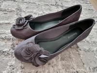 Hübsche Damenschuhe mit Keilabsatz und Blümchen Gr. 37 Graceland Rheinland-Pfalz - Mainz Vorschau