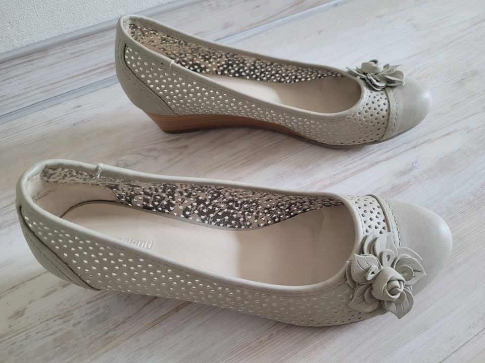 Pumps 40 beige/grau Graceland in Gahro