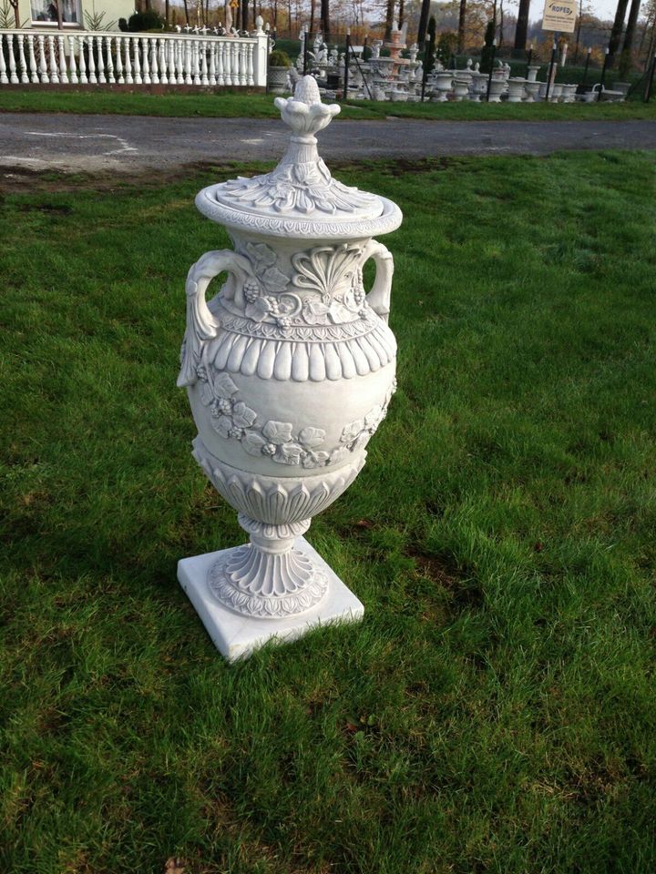 Vase mit Deckel aus Beton / Stein 154cm hoch, inkl. Versand, Neu in Wimmelburg