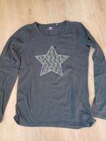 Langarmshirt gr 146/152 yigga stern Glitzer grau Niedersachsen - Wallenhorst Vorschau