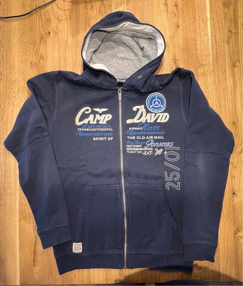 Camp David Hoodie Jacke wie neu Gr. 176 in Wernau