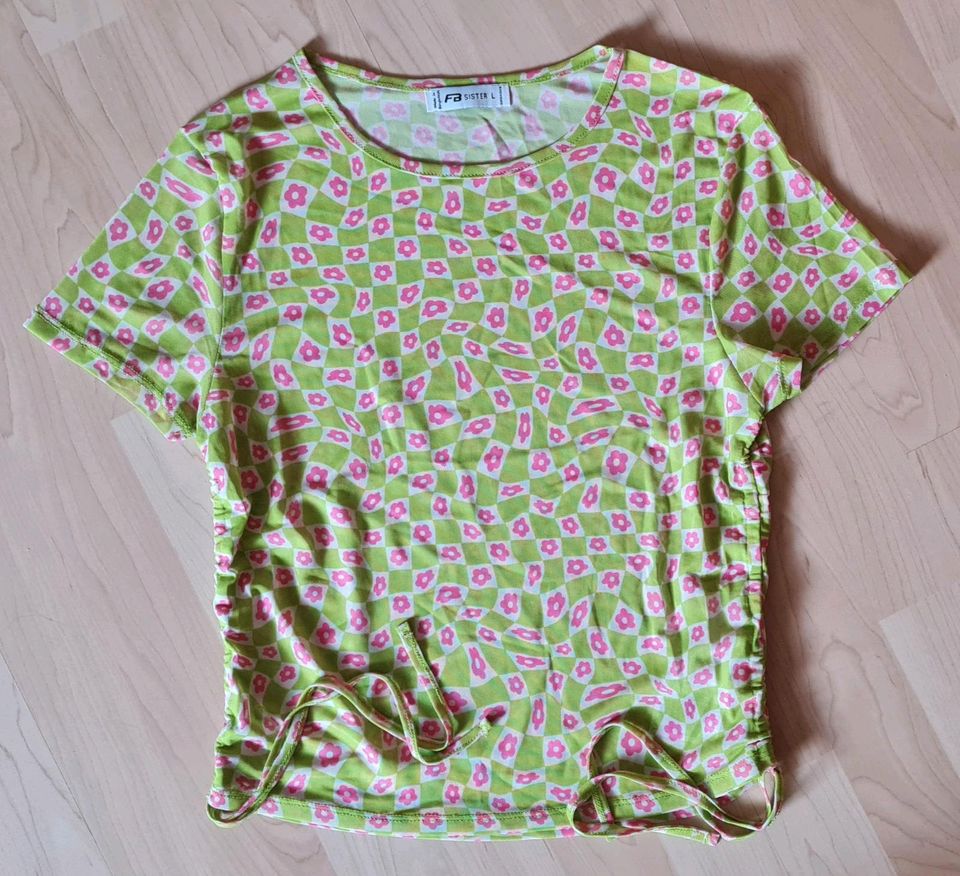 Shirt Hippie*Girlie*PrilBlümchen Gr. S grün pink in Kassel