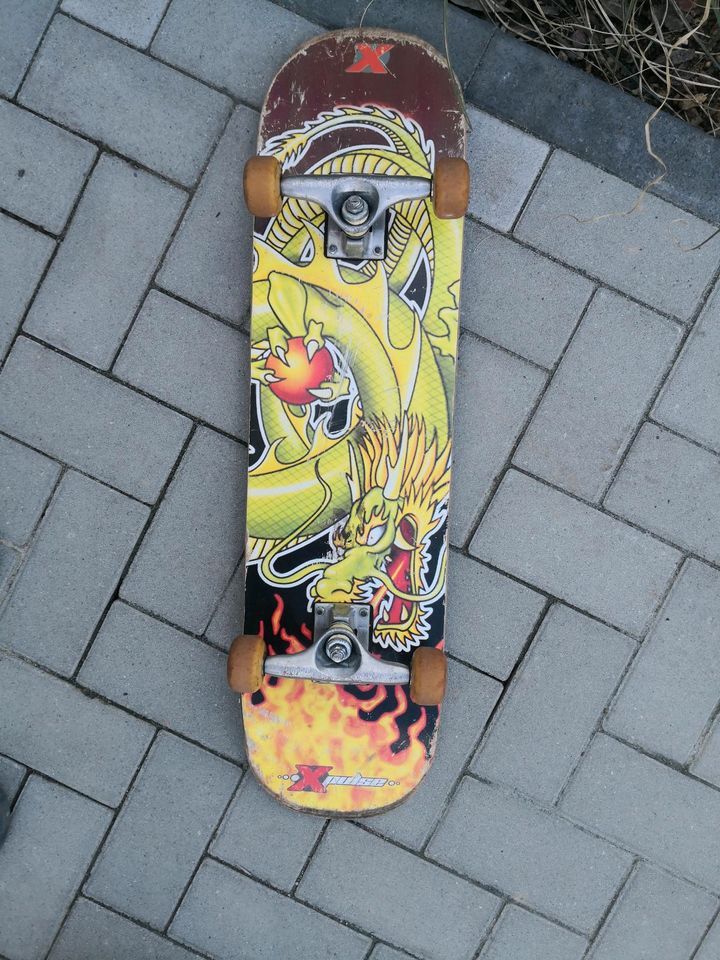 Skateboard schwarz in Hanau