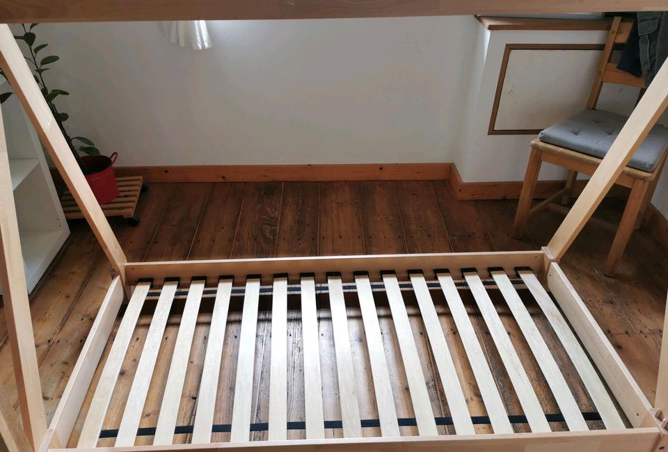Tipi Kinderbett aus Holz in Erkelenz