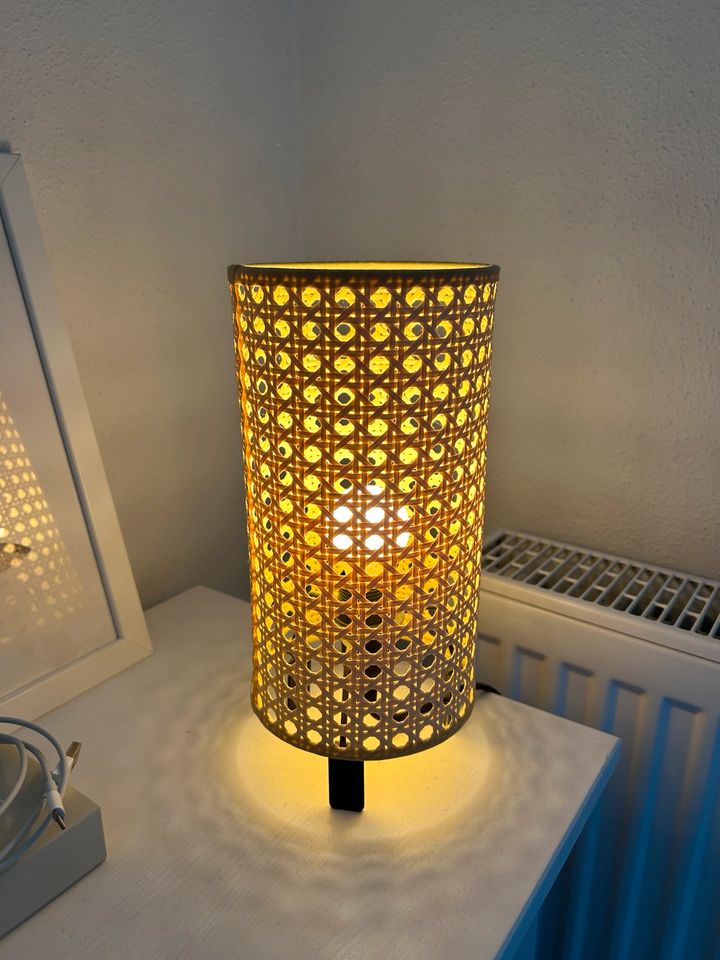 IKEA Saxhyttan Tischlampe in Unterschleißheim