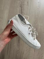 Sneaker / Sommerschuhe Tommy Hilfiger weiß | Größe 39 Nordrhein-Westfalen - Warburg Vorschau