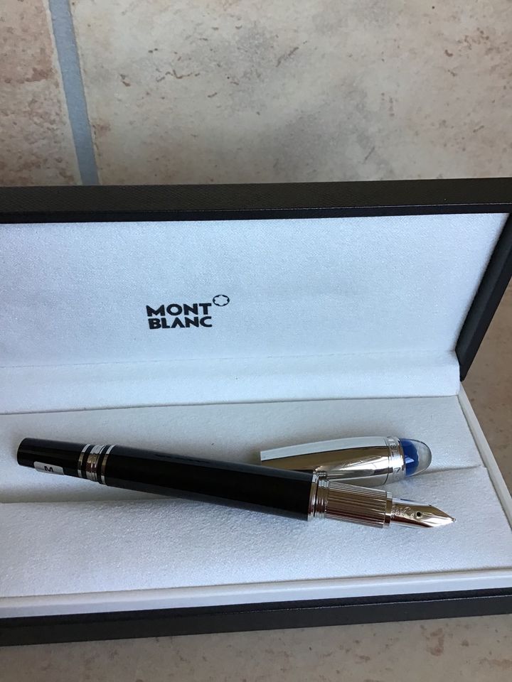 Montblanc Füllfederhalter, Starwalker Precious Resin Schwarz Neu in Liederbach