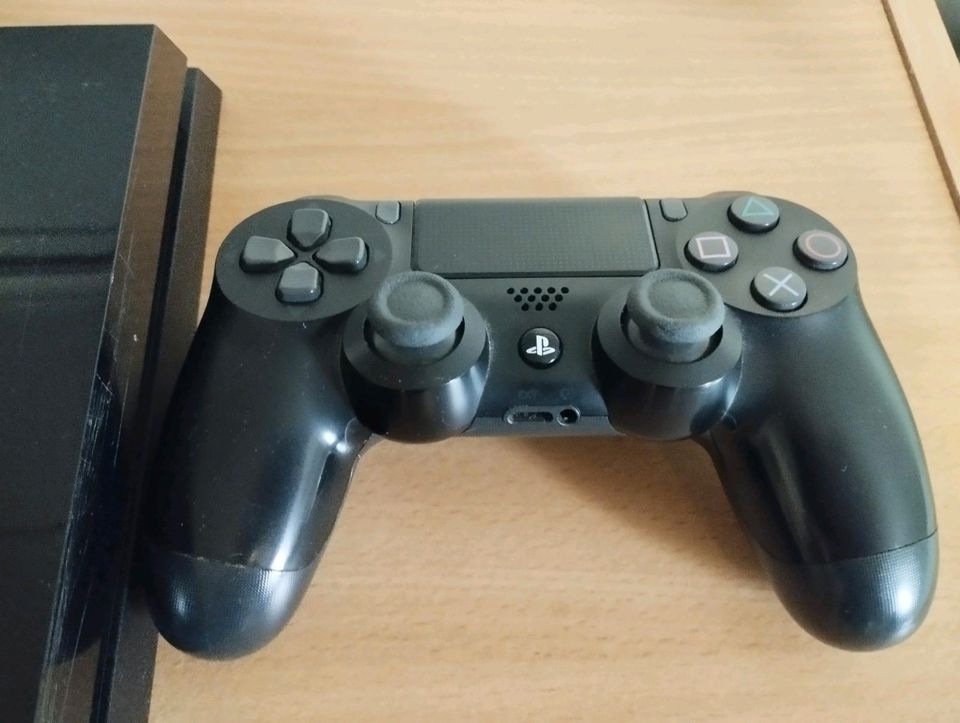 SONY PS4 mit dualshock Controller in Heede(Emsland)