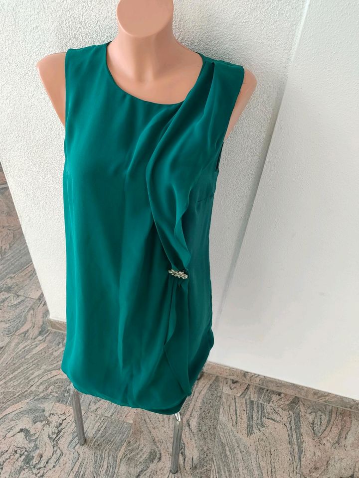 Kleid H&M gr. 38 grün neuwertig in Unterschneidheim