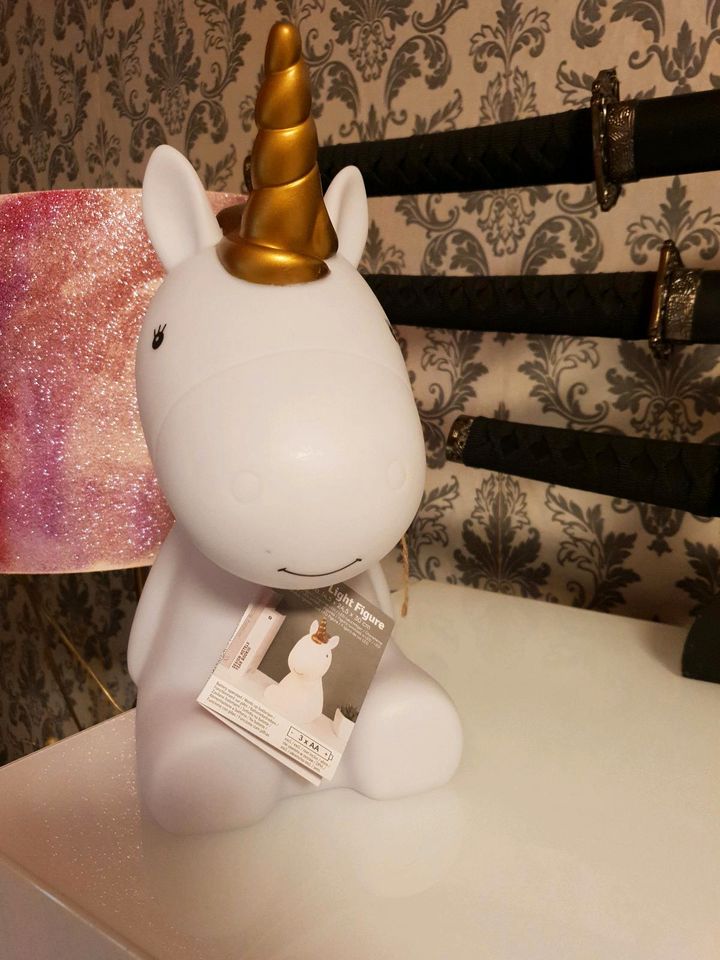 Neu Einhorn mit LED-Beleuchtung  Nachttischlampe & Accessoire in Hamburg