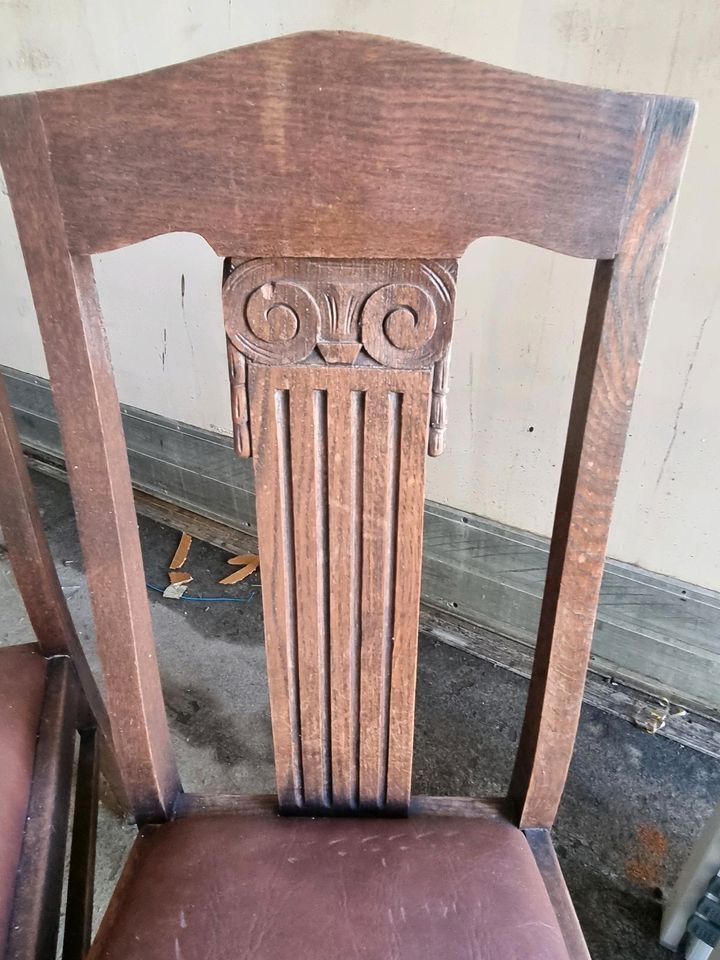 Antike Stühle in Lathen